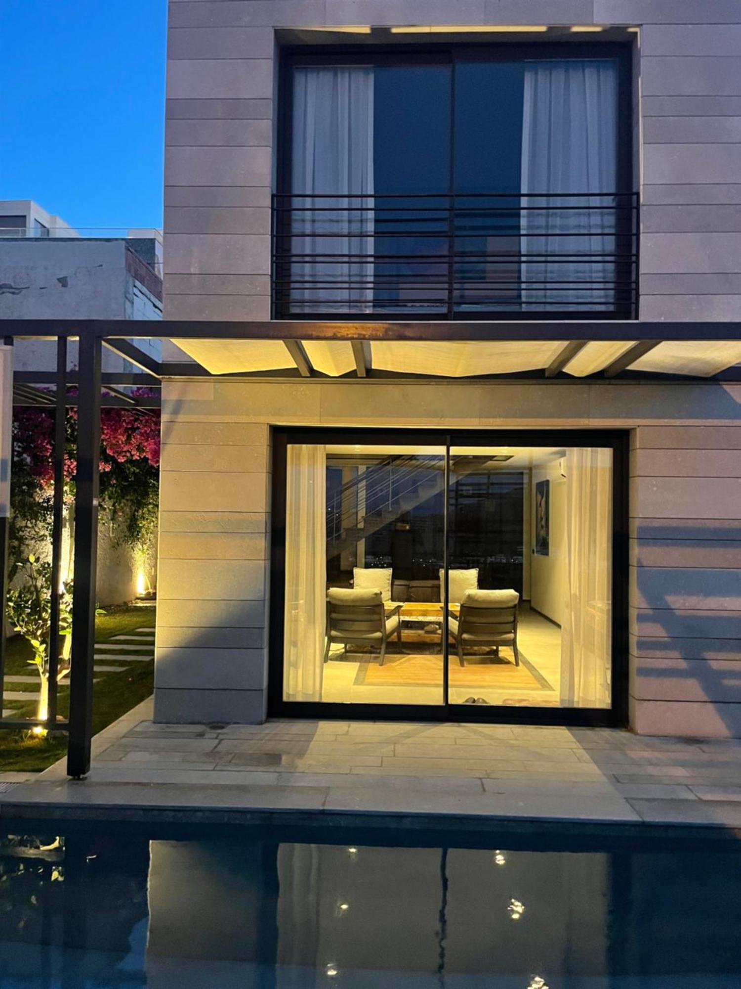 Havuzlu Ve Jakuzuli Lueks Villa Bodrum