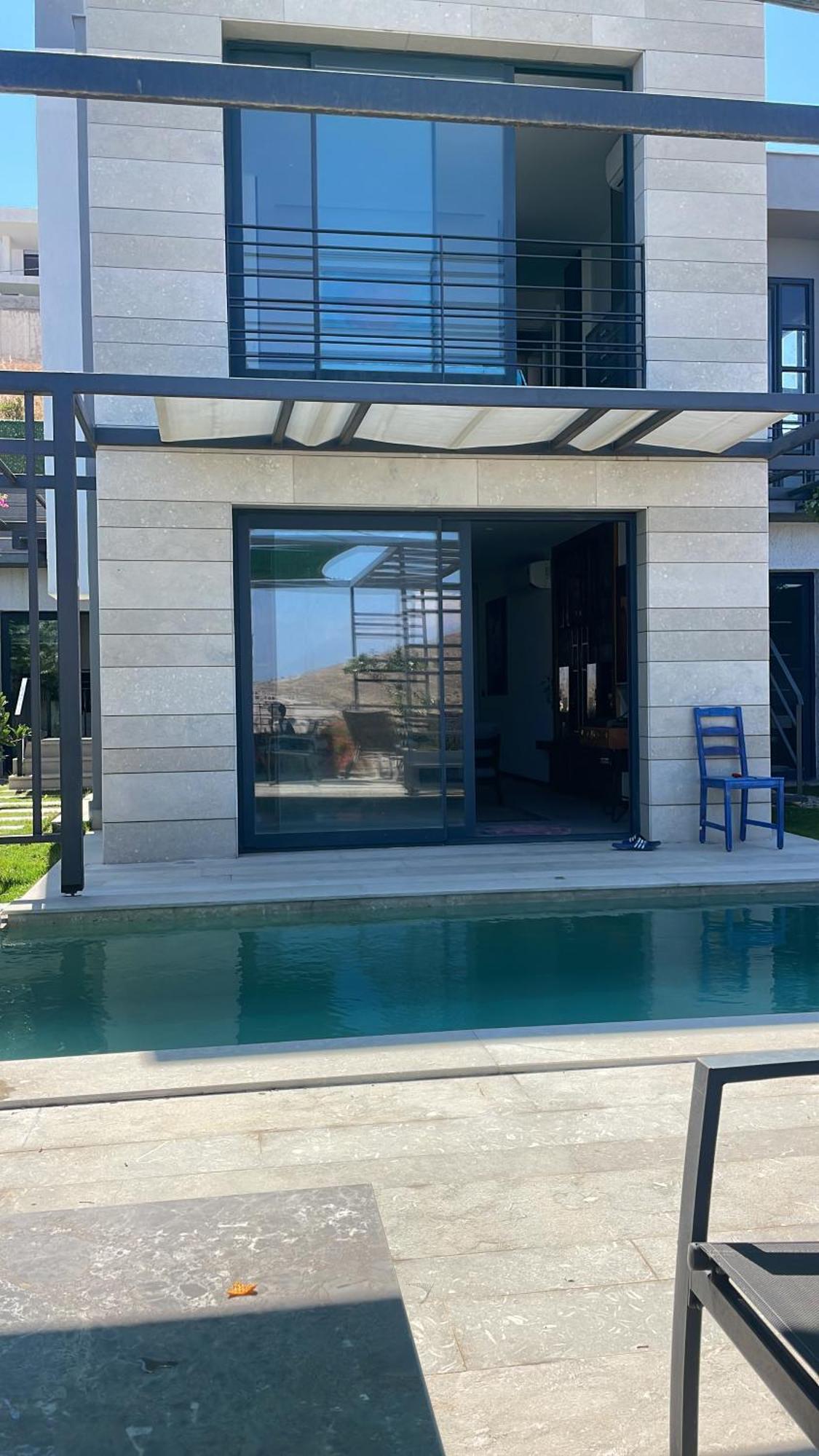 Havuzlu Ve Jakuzuli Lueks * Bodrum