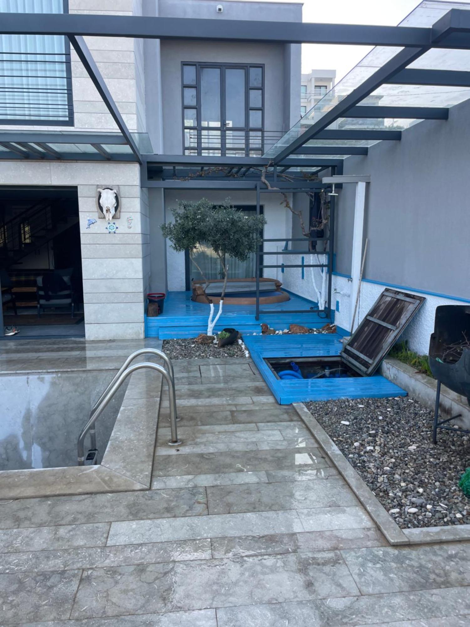Villa Havuzlu Ve Jakuzuli Lueks